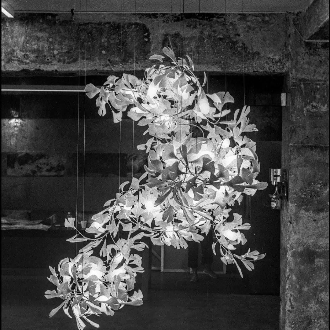 Lustre Floral Doré en Céramique